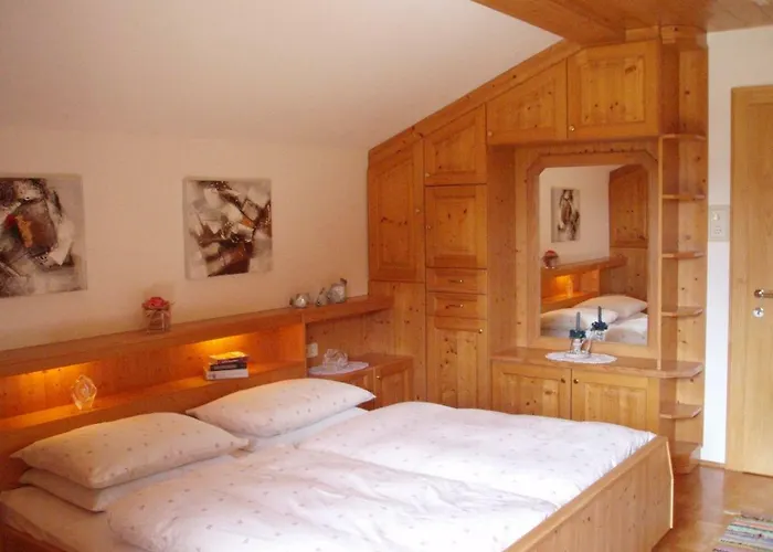 Gaestehaus Lanzinger Guest house Liesing