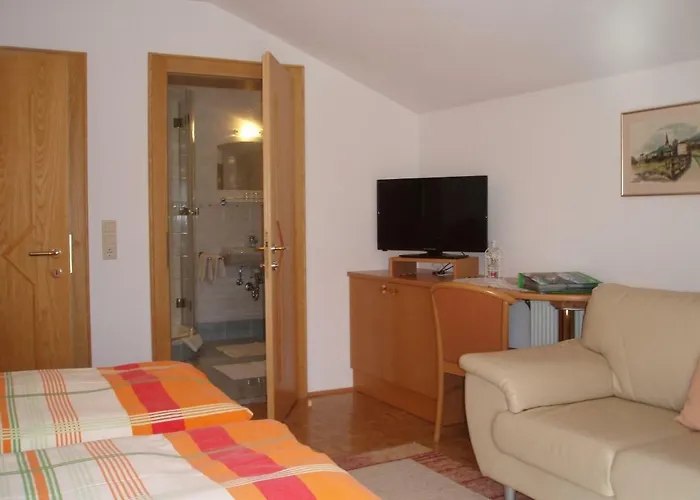 Casa de hóspedes Gaestehaus Lanzinger Liesing