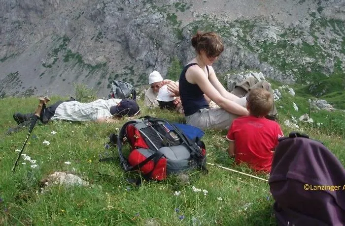 Gaestehaus Lanzinger Guest house 3*